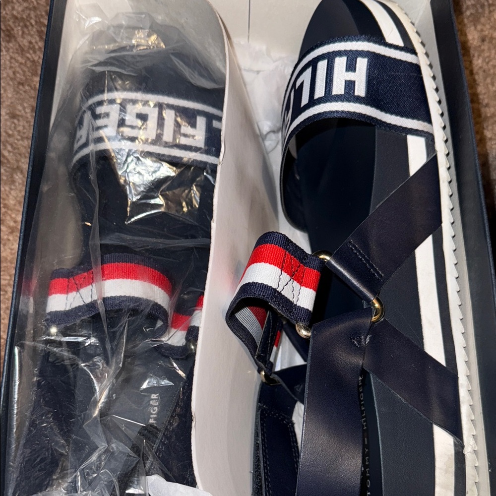 Women’s TOMMY HILFIGER, Navy SANDAL!